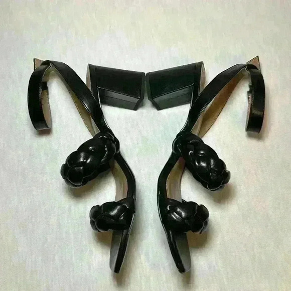 Crown & Ivy Black Blakely Puff Braided Block Heel with Buckle Closure Womens 8.5 - Picture 9 of 13